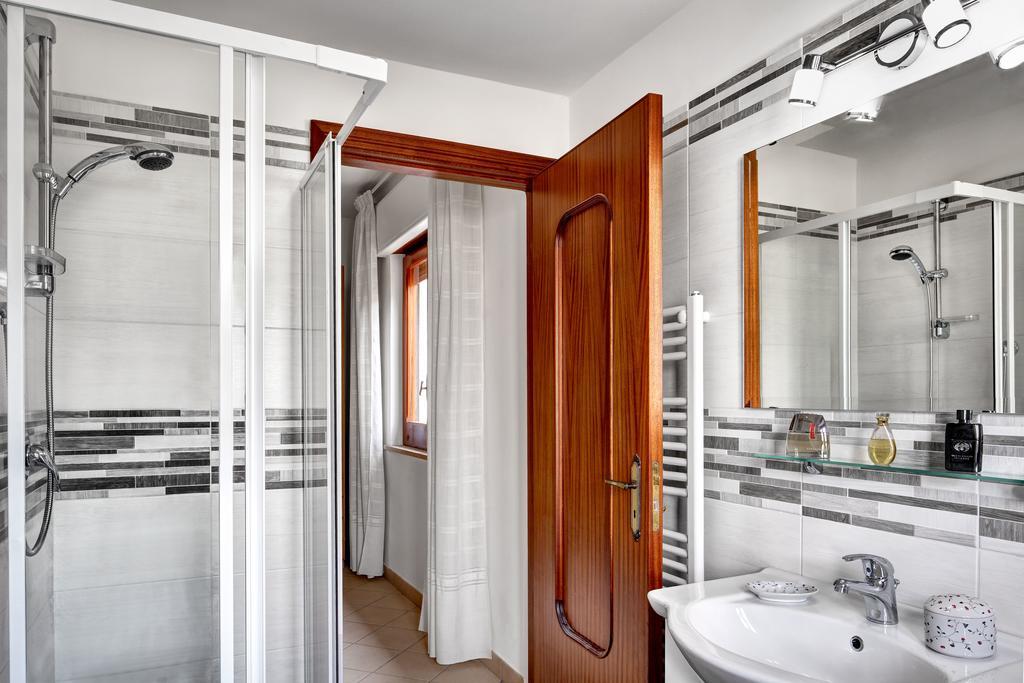 Ferienwohnung Matisse Nerano By Gocce Marina del Cantone Zimmer foto